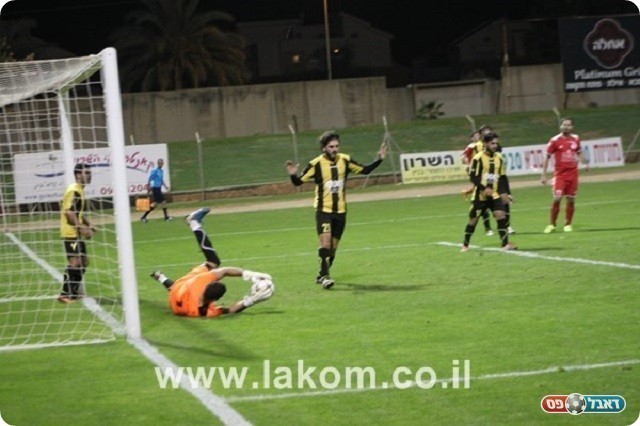 משחק נהדר לשוער של כפ"ס. אסף רז יורד לדשא (לוטפי עיסא)